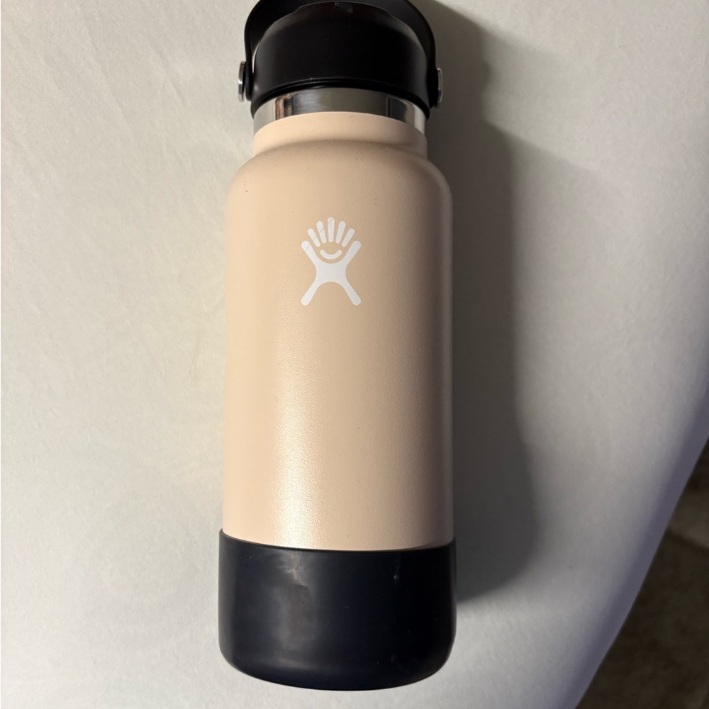 Hydro Flask Sand